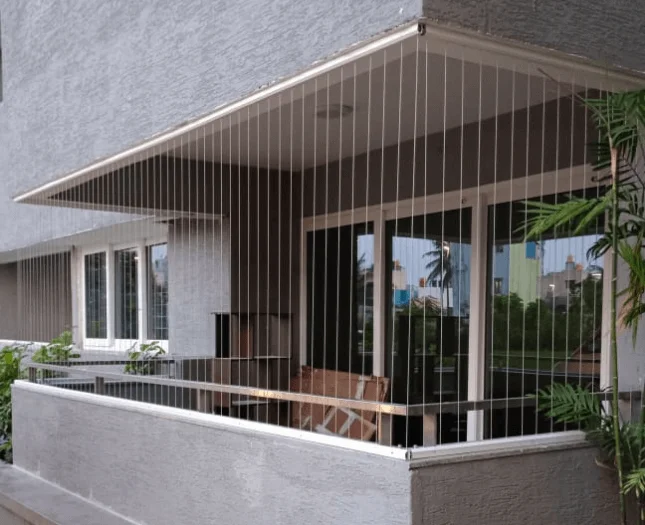 Invisible grill installed on a balcony